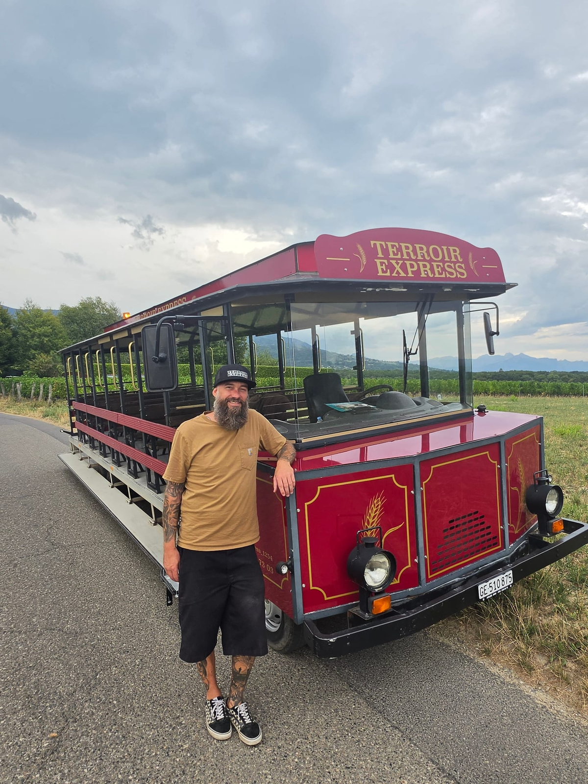 Chasse aux bonbons en train du terroir à Jussy — Photo 8