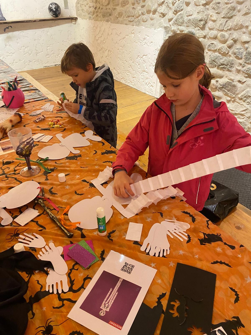 Chasse aux bonbons avec les oies, atelier créatif & dégustation de vins à Dardagny — Photo 1