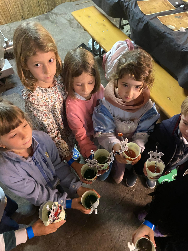 Chasse aux bonbons en char viticole, atelier créatif & dégustation de vins à Gy — Photo 3