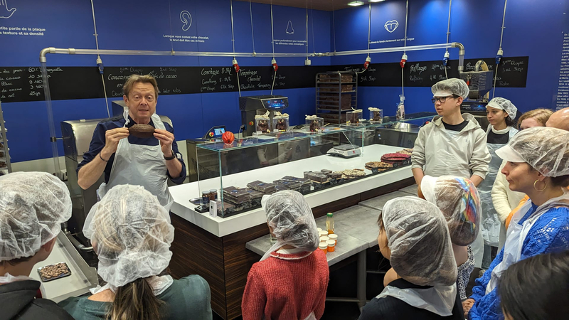 Atelier de fabrication d'un fantôme en chocolat à Genève — Photo 4