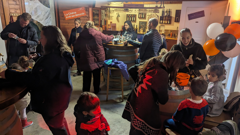 Chasse aux bonbons en char viticole, atelier créatif & dégustation de vins à Gy — Photo 8