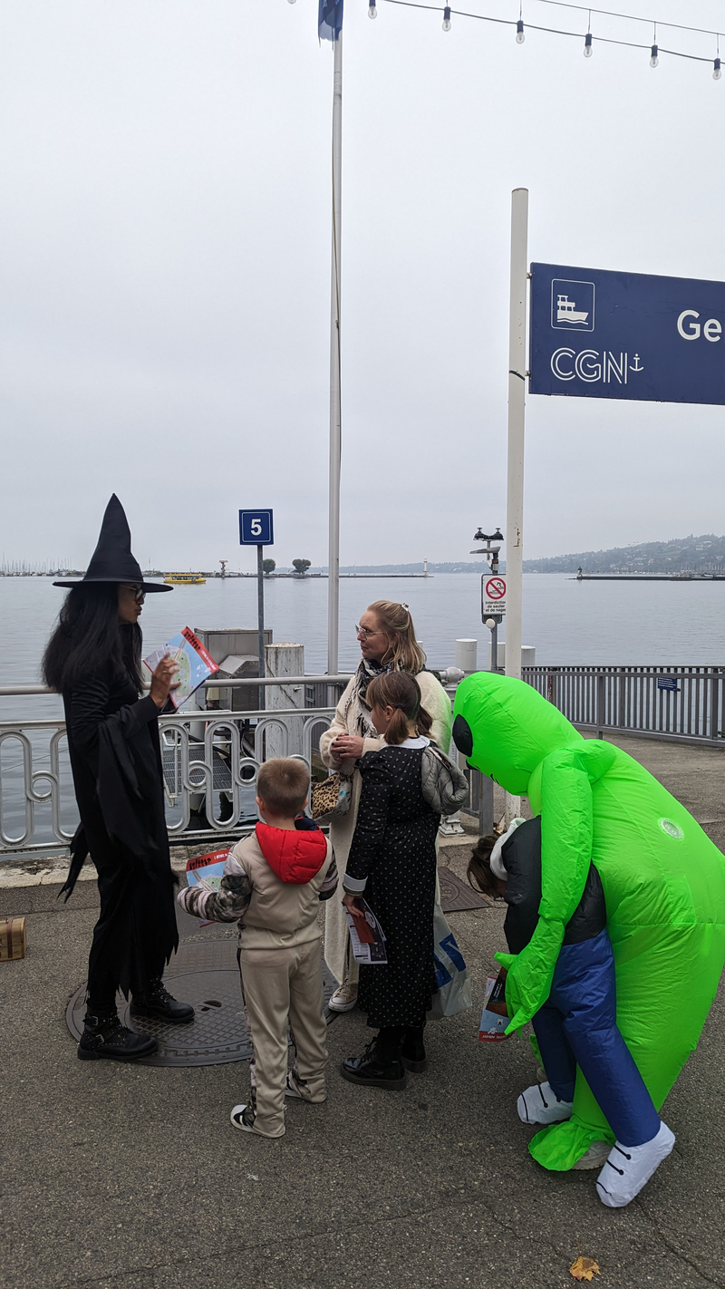 Chasse aux bonbons au bord du Léman à Genève — Photo 4
