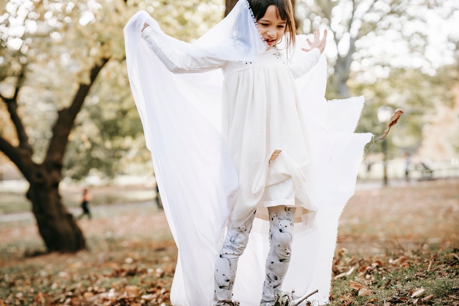 Déguisement de fantôme fait maison pour enfant